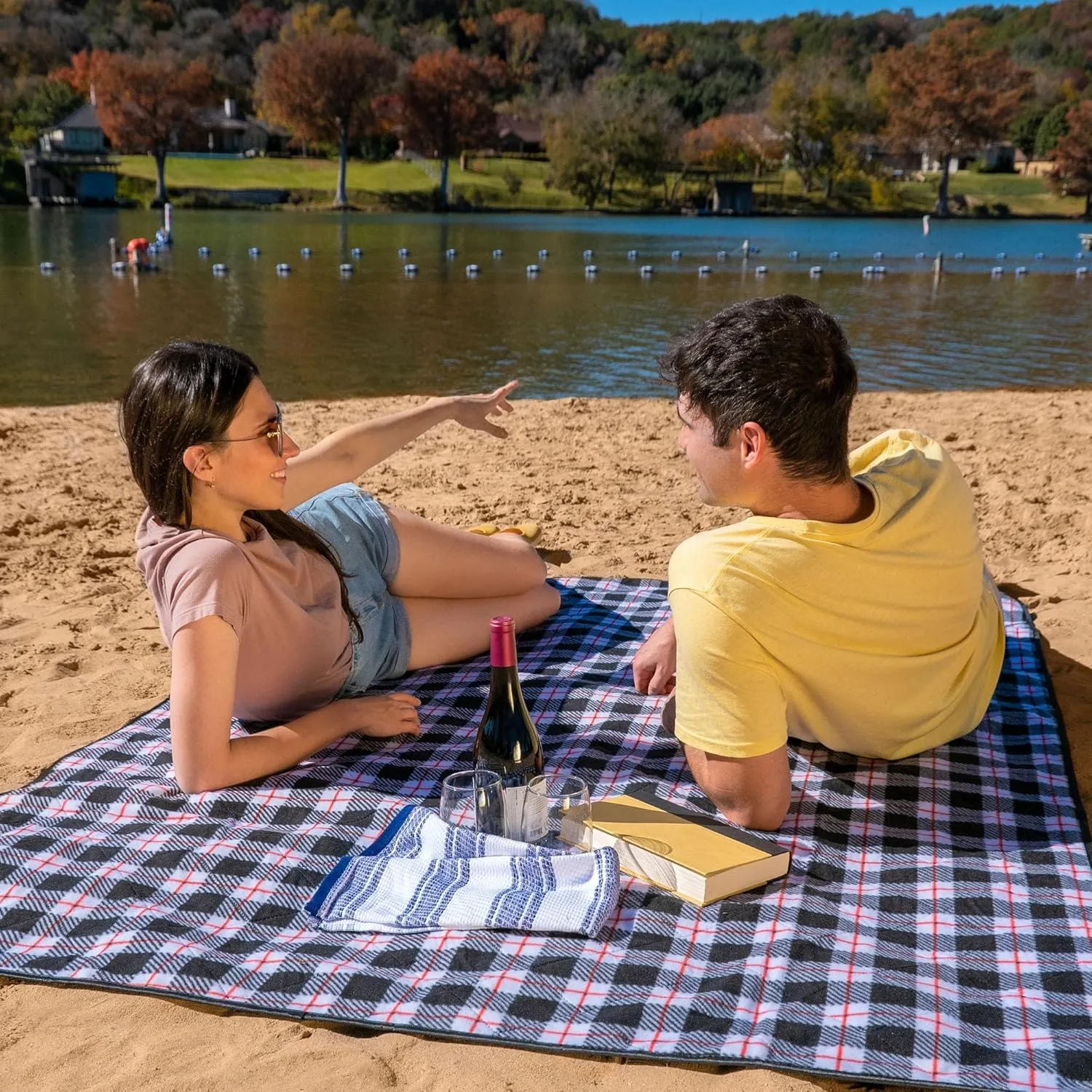 BRAWNTIDE Large Outdoor Waterproof Blanket - Extra Thick Fleece, Warm, Windproof, Sandproof, Quilted, 82" x 55", Ideal for Beaches, Picnics, Camping, Stadiums, Dogs, Car